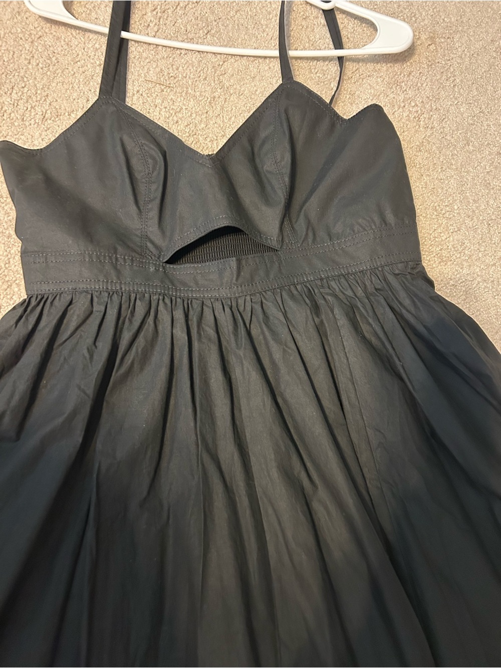 Black Spaghetti-Strap Maxi Dress with Cutout Banana Republic - Picture 5 of 6